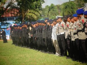 Ratusan Personel Gabungan Polda Sultra dan Polres Kendari Amankan Kampanye Akbar Cagub di Lapangan Benubenua