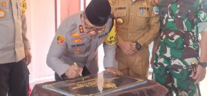 Kapolda Sultra Resmikan Masjid Miftahul Faizin Polres Konawe Utara, Sarana Mempererat Silaturahmi Antara Polri dan Masyarakat